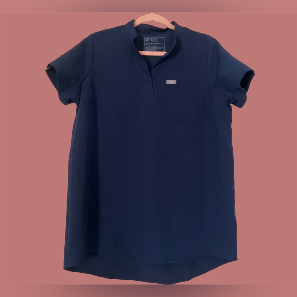 Figs navy maternity scrub top (SM)